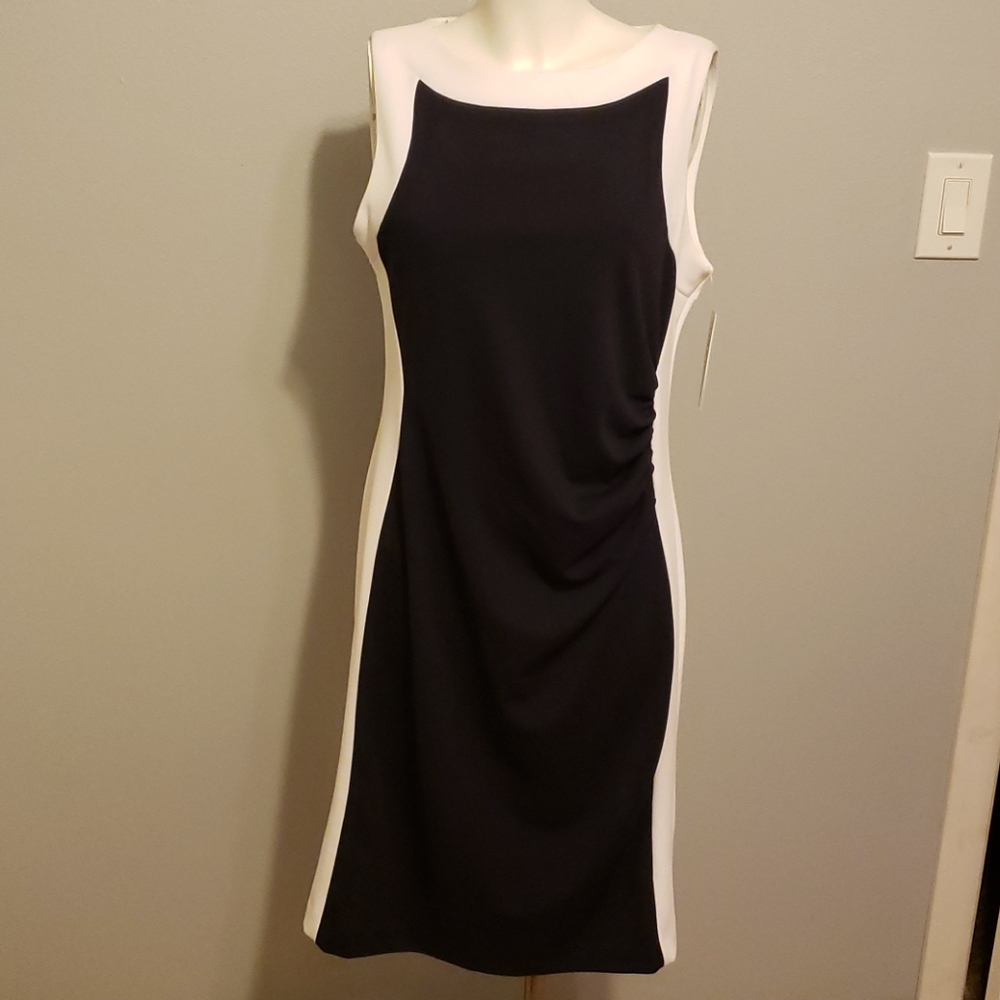Sleeveless dress